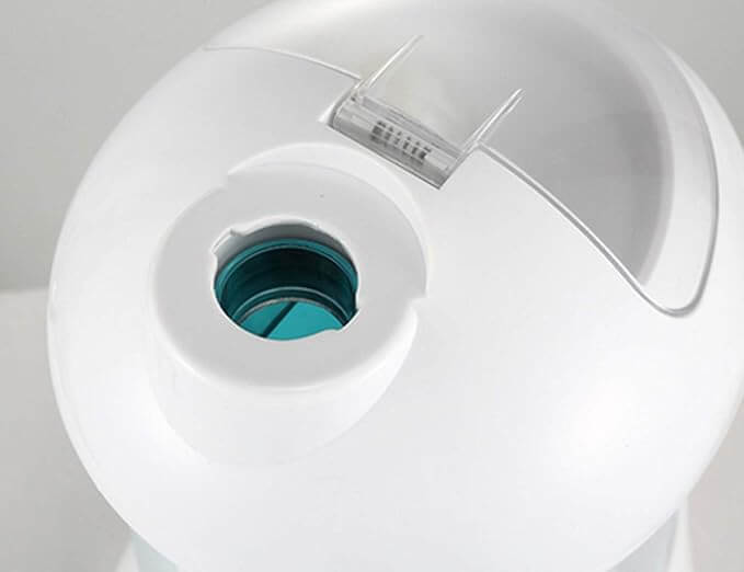 The Shape Tactics HydroPro Aromatherapy Facial Steamer is designed to support deep hydration and relaxation using nano-ionic steam technology. This compact, user-friendly system delivers a fine mist to help enhance the skin’s refreshed appearance, making