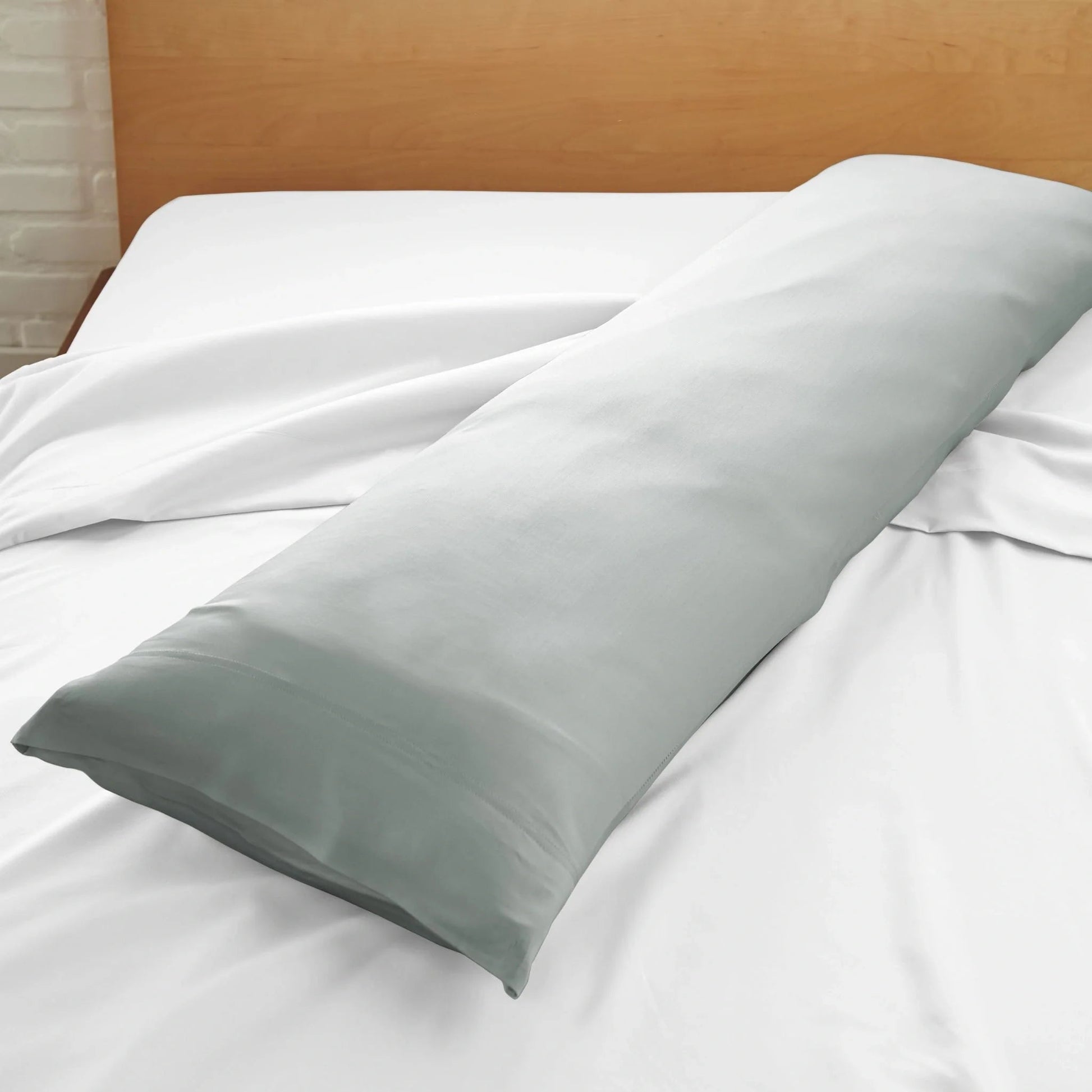 Luxuriously soft, naturally breathableOur Cooling Bamboo Body Pillowcases offer silky-smooth comfort with year-round breathability. Crafted from hypoallergenic, moisture-wicking bamboo fabric, they help regulate temperature, resist allergens, and keep you