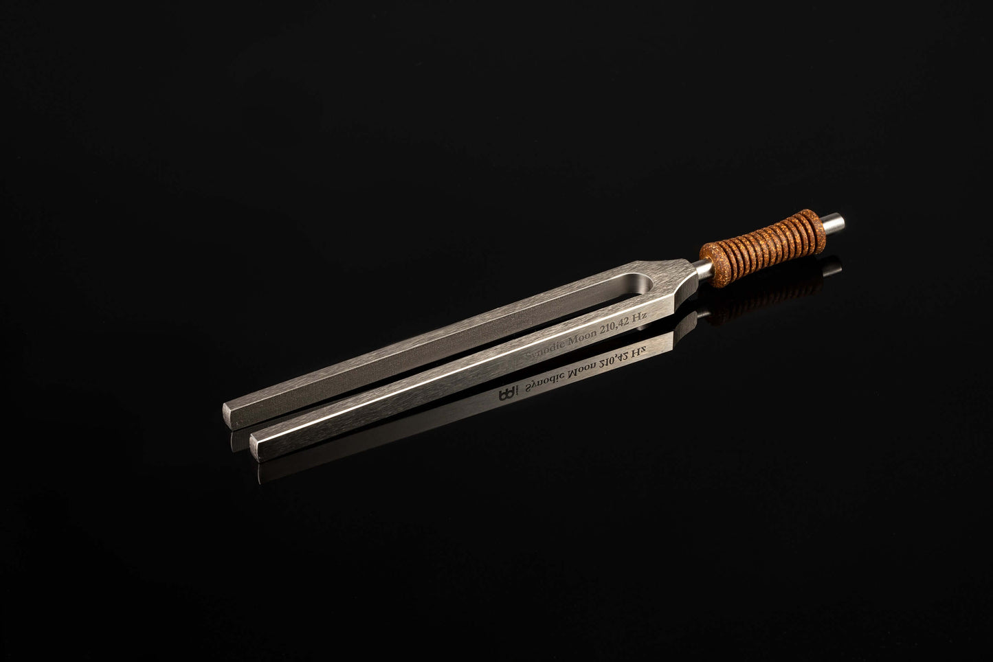 This set includes 16 well-chosen Premium Weighted Therapy Tuning Forks. The first choice of professionals in the fields of sound healing, manual therapy, and acupuncture. These Premium Weighted Therapy Tuning Forks are handmade in Germany from German stee